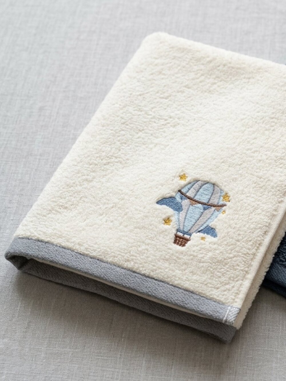 Hand Towel Baby Hot Air Balloon (13.4x31.5 inch) | Cotton Towel Embroidery